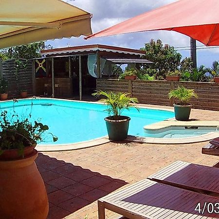 Agreable Chambre D'Hotes, Sdb, Piscine, Carbet Cuisine. Сен-Клод Экстерьер фото